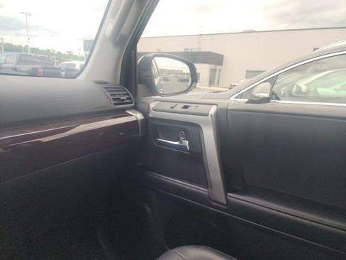 Used 2023 Toyota 4Runner Limited AWD/4WD image 18