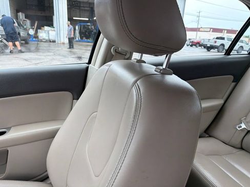 Used 2011 Ford Fusion SEL FWD image 12