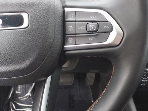 Used 2022 Jeep Compass Limited w/ Sun and Sound Group AWD/4WD image 28
