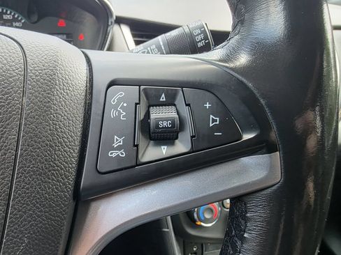 Used 2018 Chevrolet Trax LT w/ LT Convenience Package AWD/4WD image 28