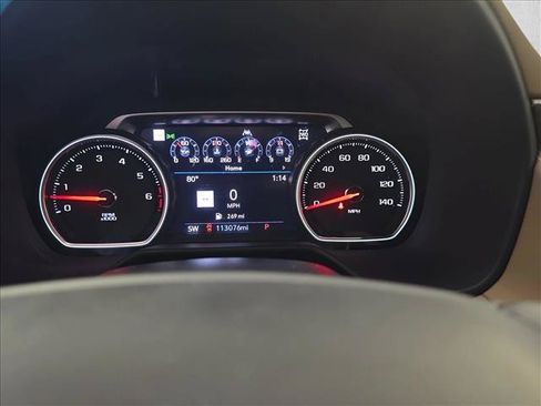 Used 2021 Chevrolet Suburban Premier w/ Premium Package AWD/4WD image 20