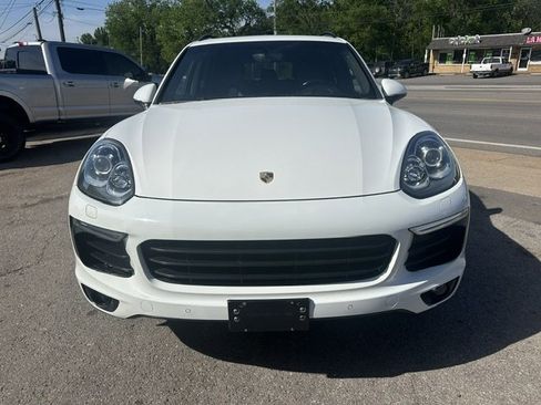 Used 2017 Porsche Cayenne Platinum Edition image 2