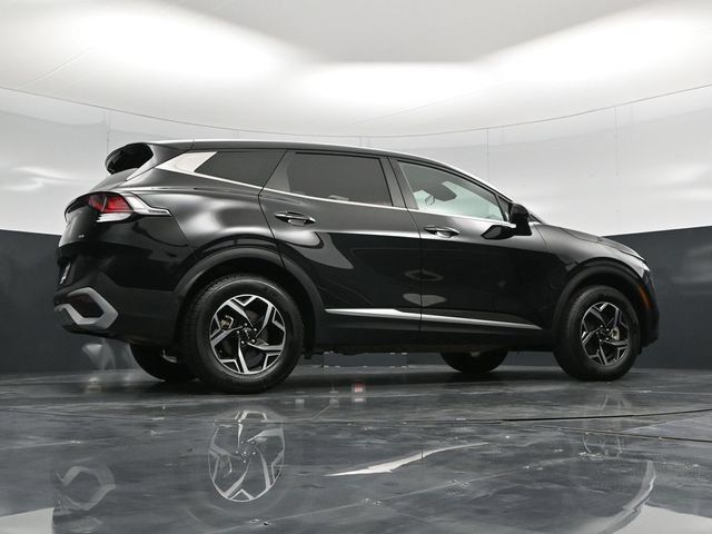 Used 2025 Kia Sportage LX AWD/4WD image 54