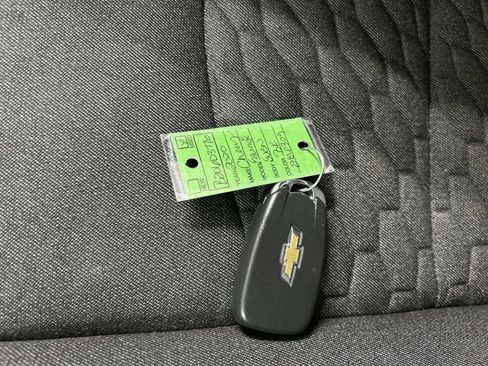 Used 2020 Chevrolet Equinox LT AWD/4WD image 12