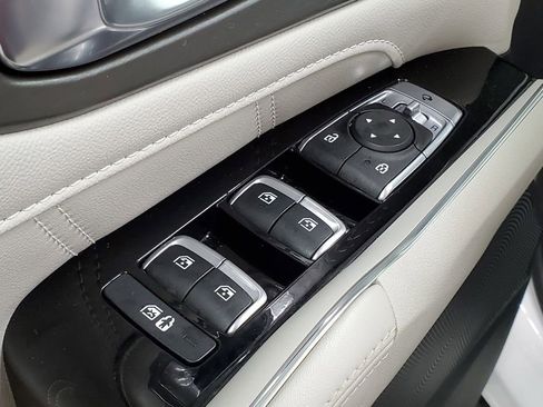 Used 2023 Kia Sorento SX image 28