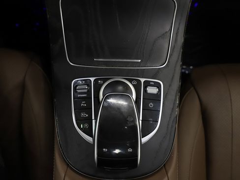 Used 2019 Mercedes-Benz E 300 4MATIC image 23
