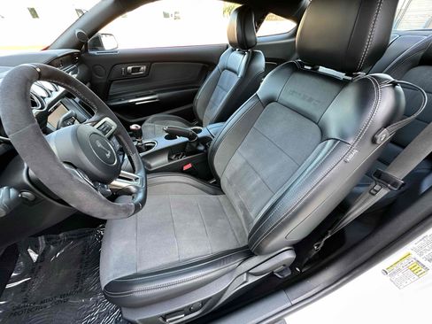 Used 2019 Ford Mustang Shelby GT350 w/ Technology Package RWD image 10