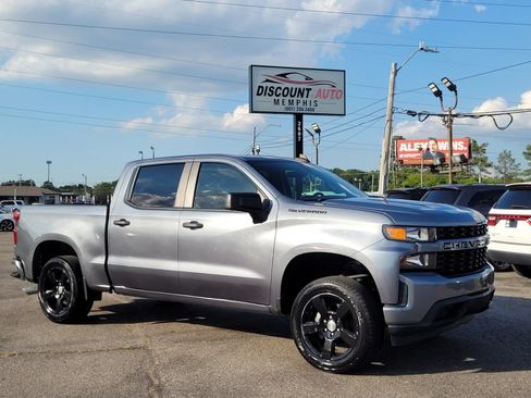 Used 2020 Chevrolet Silverado 1500 Custom w/ Custom Value Package AWD/4WD image 1