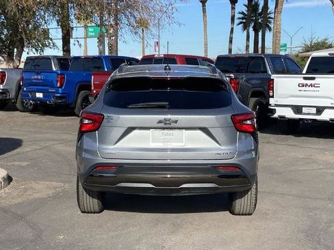 Used 2024 Chevrolet Trax ACTIV w/ Sunroof Package image 5