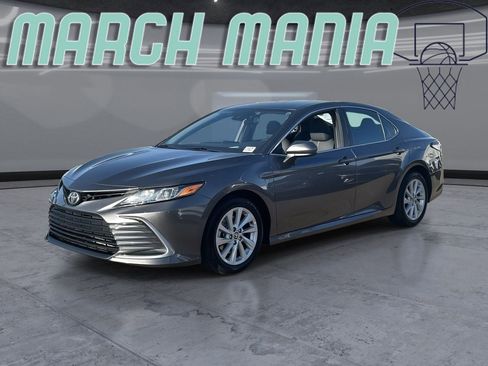 Used 2022 Toyota Camry LE w/ Carpet Mat Package (TMS) image 1
