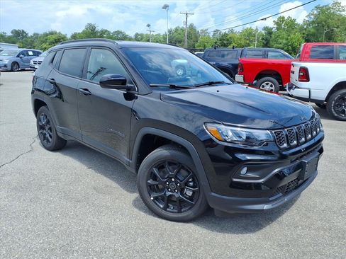 New 2026 Jeep Compass Latitude AWD/4WD image 2