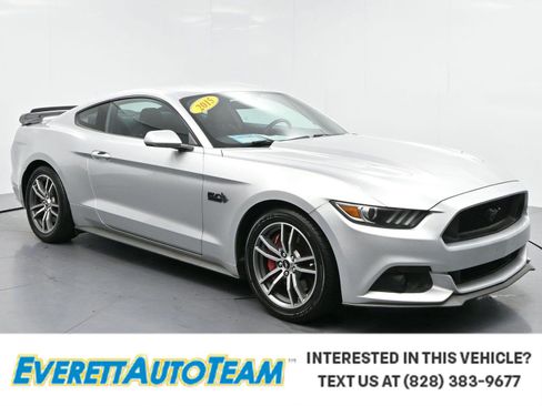 Used 2015 Ford Mustang GT RWD image 1