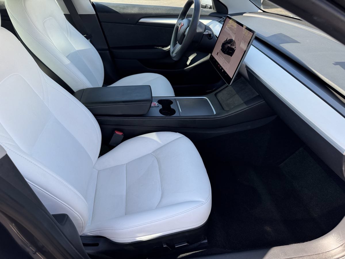 Used 2023 Tesla Model 3 Standard Range RWD image 17