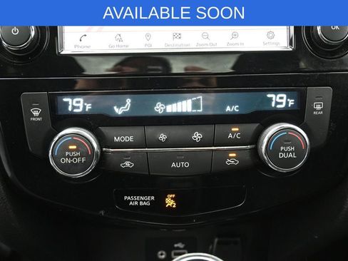 Used 2019 Nissan Rogue SV w/ Premium Package AWD/4WD image 18
