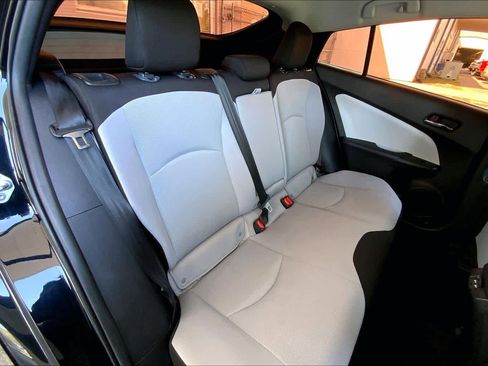 Used 2022 Toyota Prius L Eco image 20