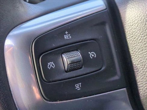 Used 2019 Chevrolet Blazer LT image 27