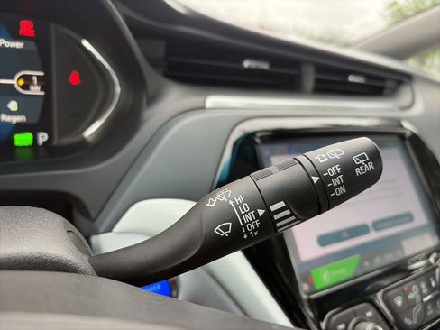 Used 2020 Chevrolet Bolt LT FWD image 19