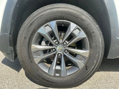 Used 2025 Chevrolet Equinox LT w/ Convenience Package II FWD image 14