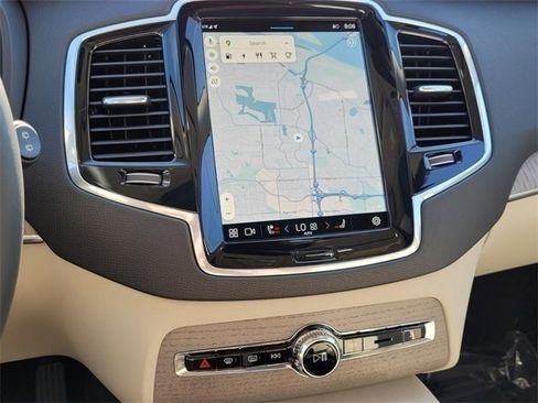 Certified 2025 Volvo XC90 T8 Plus image 17