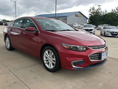 Used 2017 Chevrolet Malibu LT FWD image 8