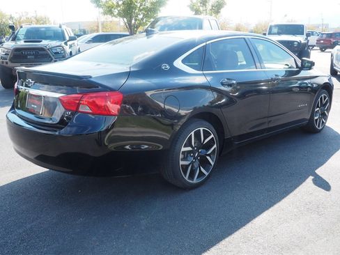 Used 2017 Chevrolet Impala LT image 5