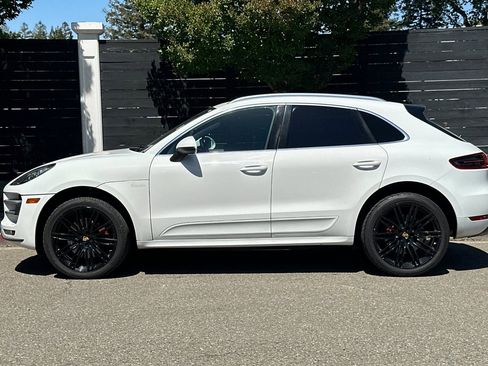 Used 2016 Porsche Macan Turbo AWD/4WD image 2
