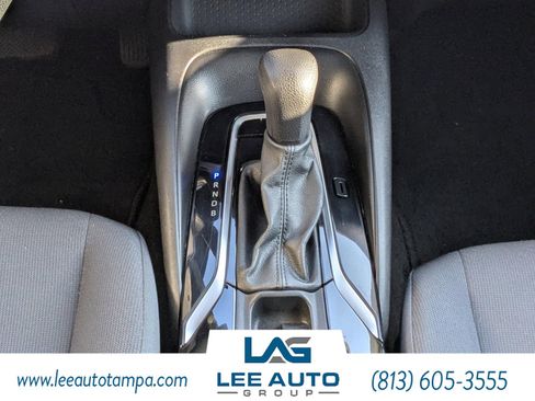 Used 2021 Toyota Corolla LE w/ LE Convenience Package image 17