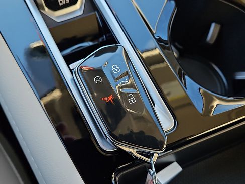 New 2026 Volkswagen Atlas SE image 16