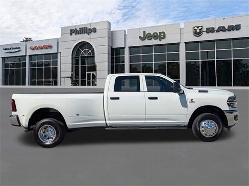New 2026 RAM 3500 Tradesman w/ Chrome Appearance Group image 2