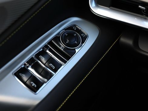 Used 2025 Chevrolet Corvette Z06 w/ Chrome Exterior Badge Package image 46