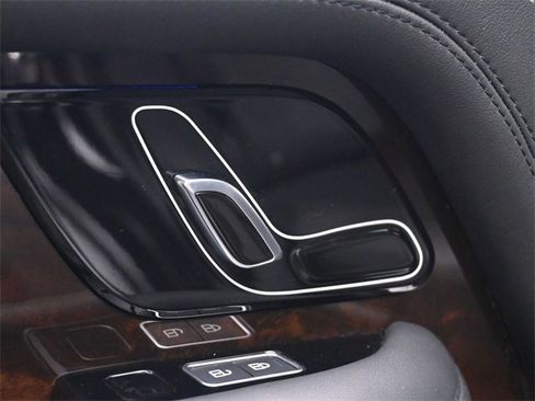 Used 2021 Land Rover Range Rover P525 Westminster Edition LWB image 14