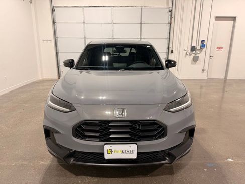 Used 2025 Honda HR-V Sport image 2