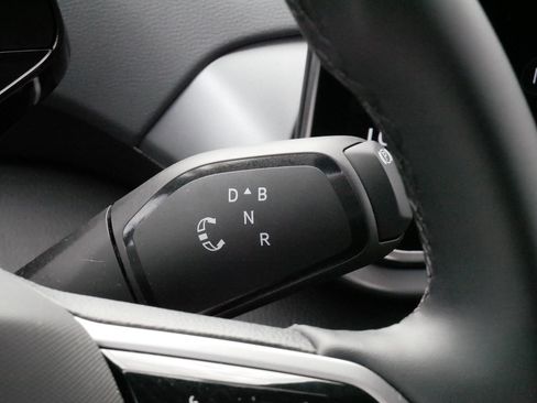 Certified 2025 Volkswagen ID.4 Pro AWD/4WD image 24