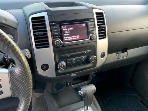 Used 2017 Nissan Frontier Desert Runner RWD image 6