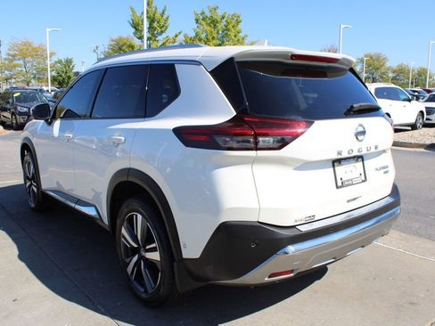 Used 2021 Nissan Rogue Platinum image 5