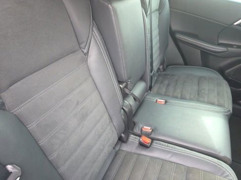 Used 2022 Mitsubishi Outlander SE image 19