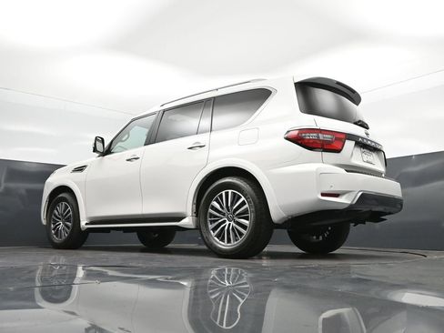 Used 2024 Nissan Armada SL w/ Captain's Chairs Package RWD image 43