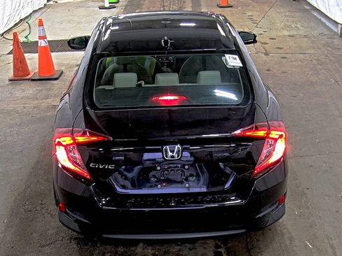 Used 2017 Honda Civic EX image 4