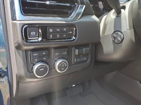New 2026 GMC Yukon XL Denali w/ Denali Reserve Package AWD/4WD image 19
