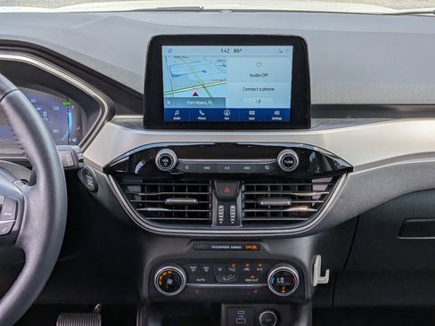 Used 2020 Ford Escape SE Sport FWD image 21