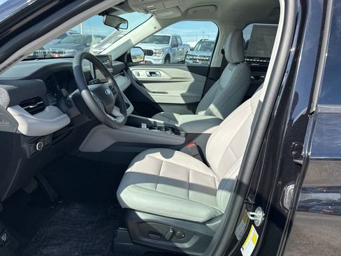 New 2026 Ford Explorer Active w/ Active Comfort Package image 13