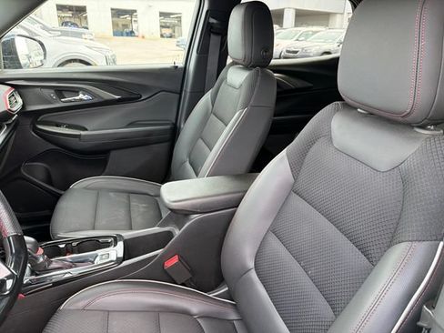 Used 2023 Chevrolet TrailBlazer RS w/ Convenience Package AWD/4WD image 19