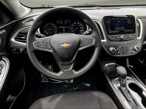 Used 2024 Chevrolet Malibu LT FWD image 8