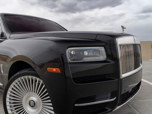 Used 2021 Rolls-Royce Cullinan image 25