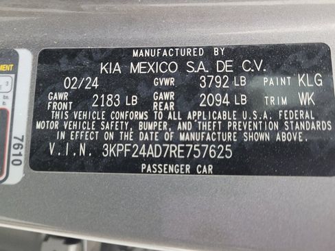Used 2024 Kia Forte LXS w/ LXS Technology Package FWD image 33