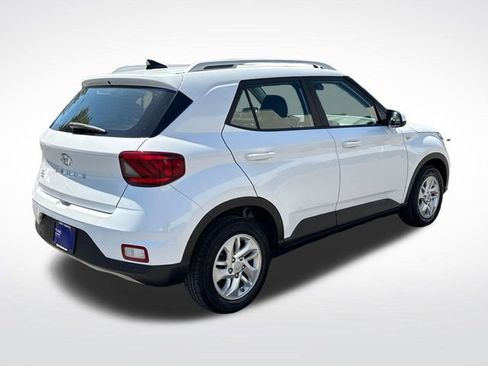 Used 2020 Hyundai Venue SEL FWD image 6