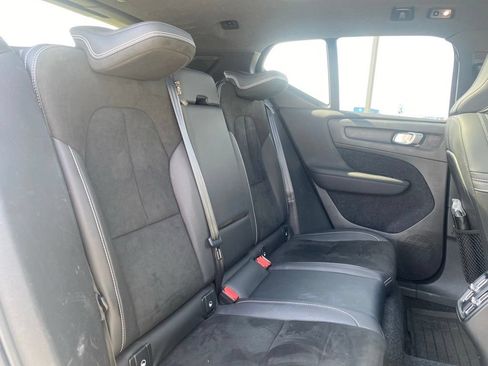 Used 2021 Volvo XC40 T5 R-Design w/ Advanced Package AWD/4WD image 34