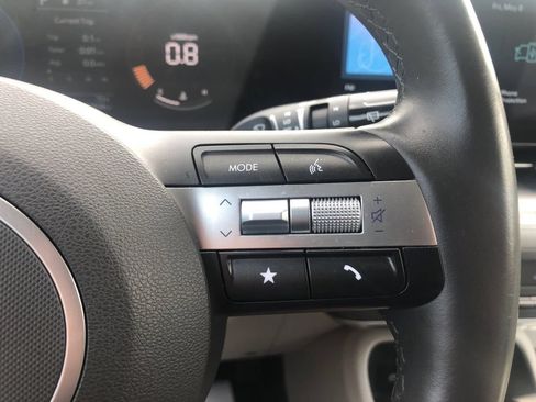 Used 2024 Hyundai Kona SEL FWD image 29