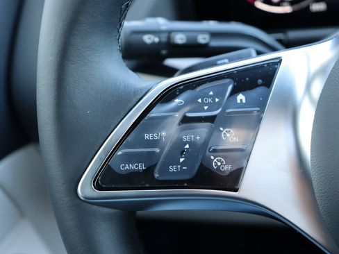 Used 2025 Mercedes-Benz GLA 250 image 33