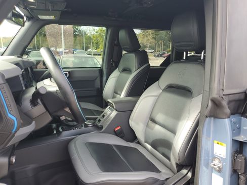 Used 2024 Ford Bronco Black Diamond image 12